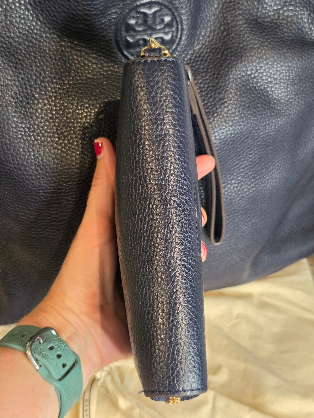 Tory Burch Navy Pebbled Leather Chain-Handle Tote with Wallet & Dustbag. - Picture 11 of 16